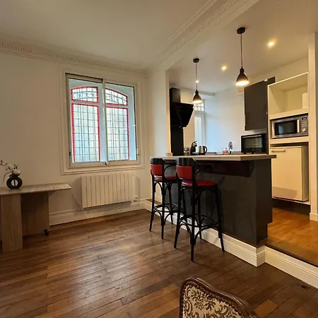 Lejlighed Charming In The Center Of Caen