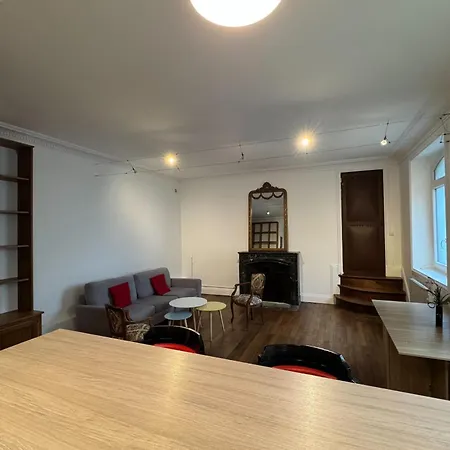 Charming In The Center Of Lejlighed *